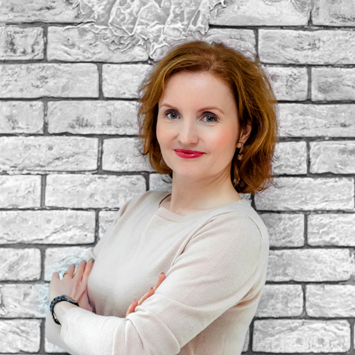 Артемова Елена
